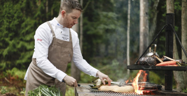 Compass Groupin työntekijä